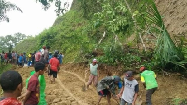 인도네시아 플로레스섬 산사태…"주민 63명 매몰 사망"