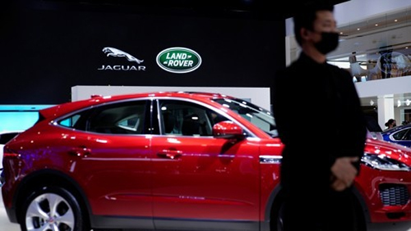 '반도체 부족' 재규어, 영국 공장 2곳 생산중단