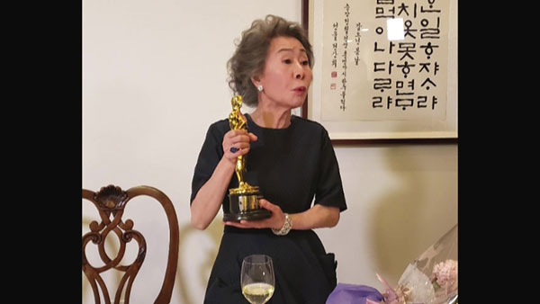 [World Now] "한 편의 인생 강의" 윤여정 인터뷰…옆에서 지켜보니