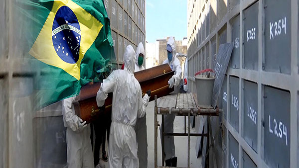 인도 이어 브라질도 코로나 사망자 폭증…한 달만에 10만명 숨져