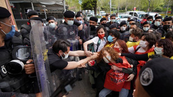 노동절 세계 곳곳서 시위…진압과정서 수백명 체포
