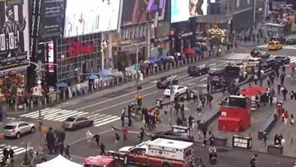 "인형 고르다 피격"…뉴욕서 4살 유아 등 3명 총격 받아 부상