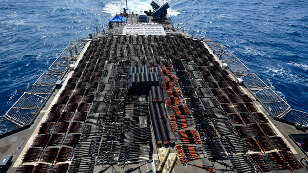 미국 해군, 아라비아해 항해 선박서 밀수 무기 수천정 압수