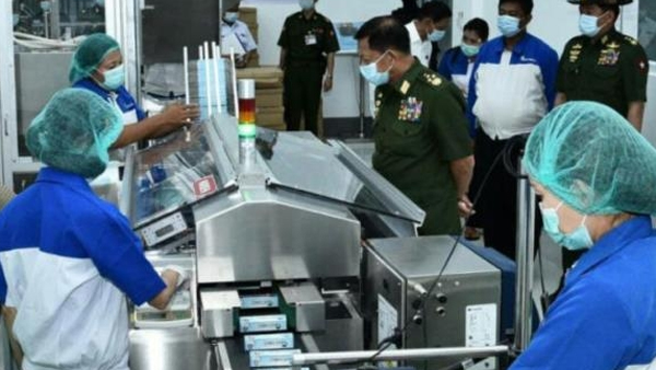 미얀마 군부 이젠 돈벌이 '혈안'…"군부공장 물건 팔려 생필품 수입금지"
