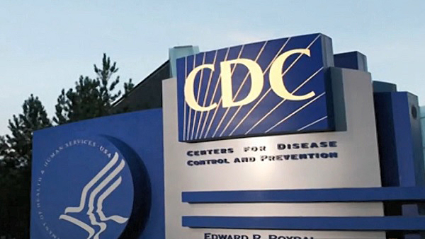 美 CDC "백신 맞고 코로나 걸린 사람, 바이러스 적고 열도 덜 나"