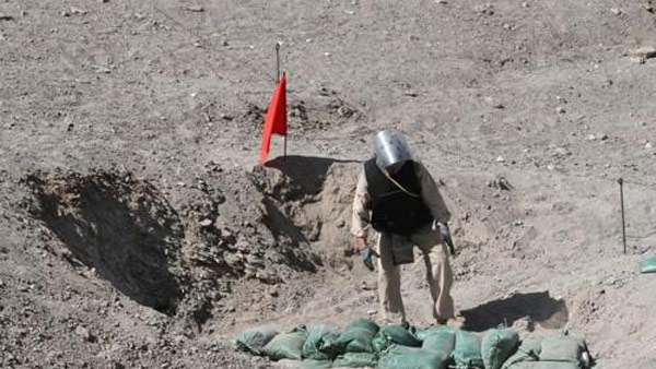 아프칸, 지뢰제거 단체에 무장 괴한 총격…"최소 10명 사망"