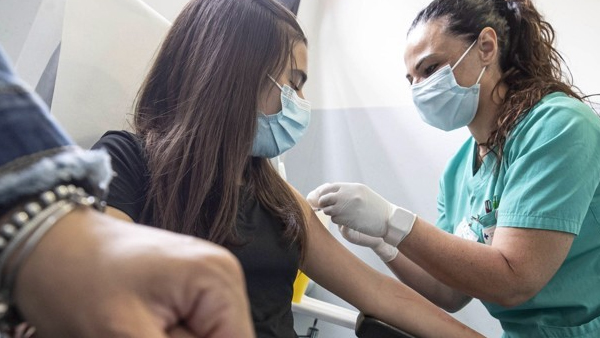 이탈리아서 아스트라제네카 백신 맞은 18세 여성 희귀 뇌혈전증으로 사망