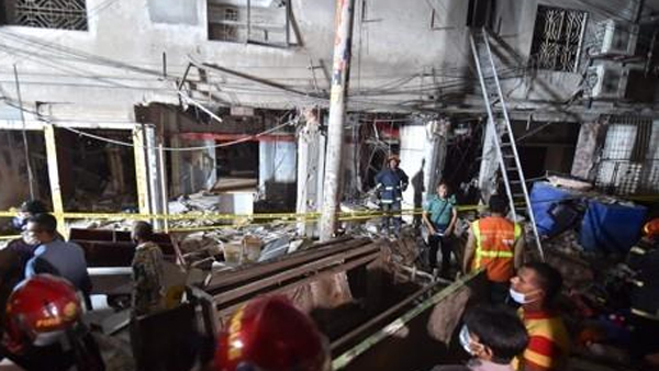 방글라데시 3층 상가 가스 폭발…최소 7명 사망, 구조 작업 진행중