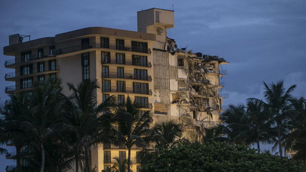 "무너진 플로리다 아파트, 설계보다 철근 적게 사용한 듯"