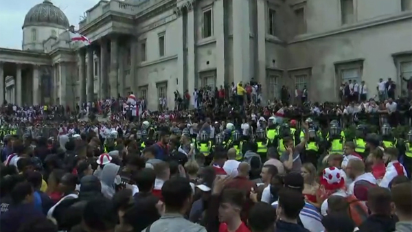 [World Now] 축구 졌다고 아이 때리고 인종차별까지…'비신사 영국'