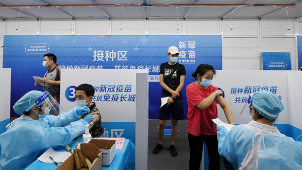 중국, 12∼17세에 백신 접종…"연말까지 91% 완료 목표"