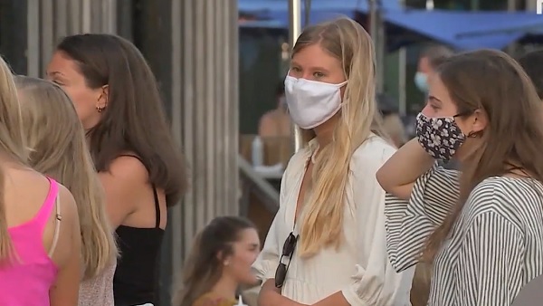 美 35개 주서 코로나 확진자 50% 이상 증가…하루 2만6천명 감염