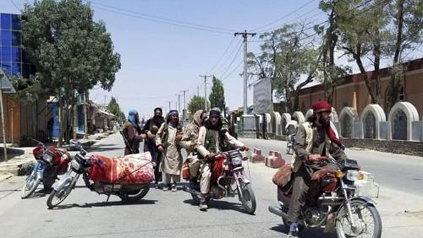 거침없는 탈레반, 이틀동안 6개 州都 더 장악…카불, 고립 위기