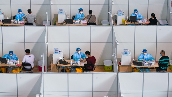 中 인구 절반 넘게 "백신 2차까지 접종 완료"