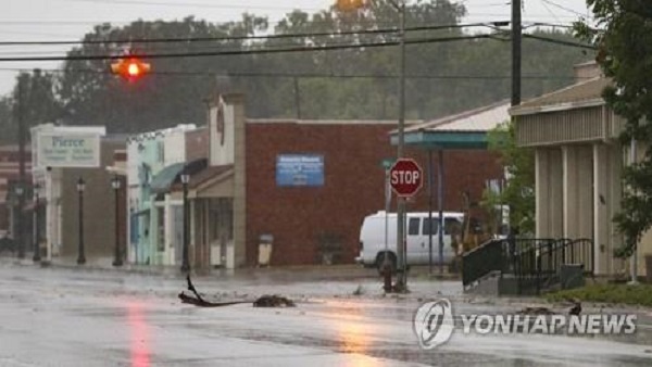 폭풍 '니컬러스'로 미국 남동부 홍수주의보‥62만 곳 정전