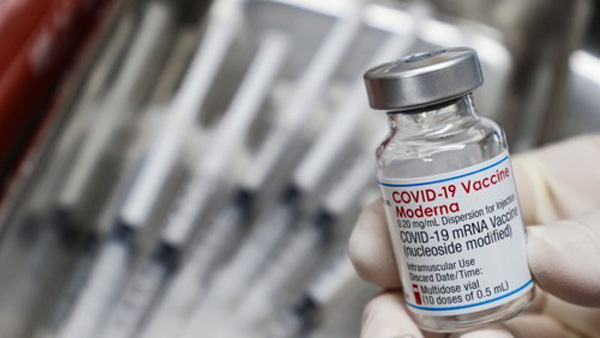 미국 FDA 자문위, 모더나 백신도 '3차 접종' 권고