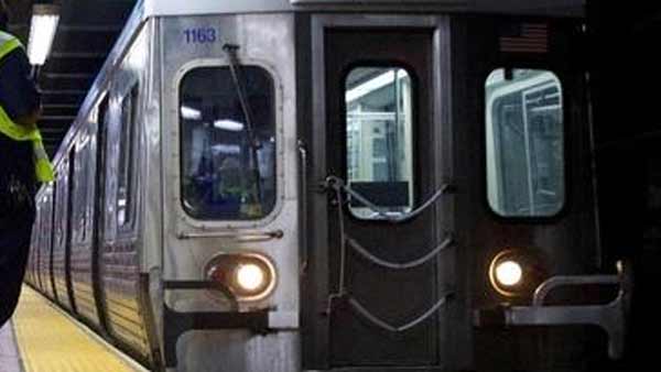美 통근열차 성폭행 방관한 승객들‥처벌 안 받는다?
