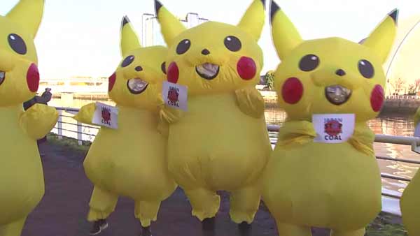 [World Now_영상] 경찰에 긴급체포된 '네스호의 괴물'‥"지구를 살려라!"  