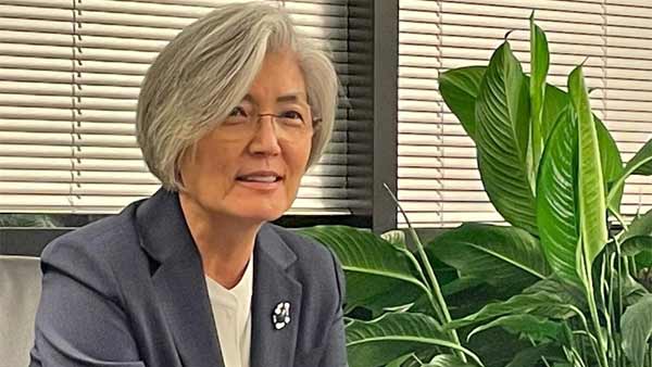 "한국 여성의 새로운 리더십 보여줄 것"‥강경화, ILO 사무총장 선거 활동 시작