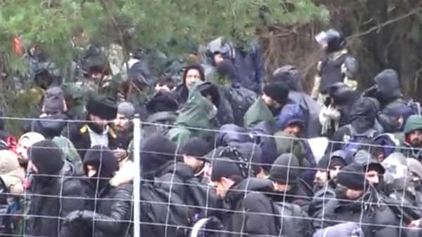 [World Now] 폴란드 국경에 난민 수천명‥벨라루스 '난민 밀어넣기?'