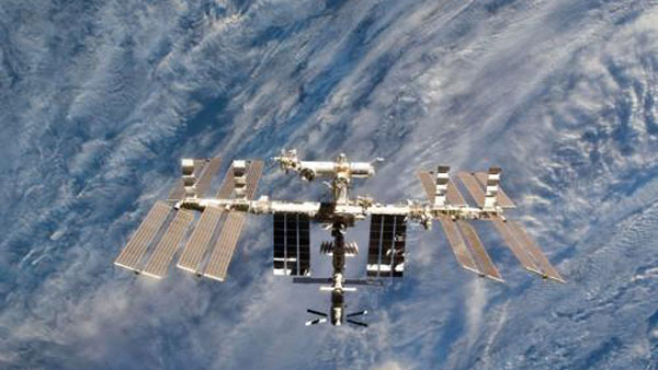 타스, 세계 최초로 우주정거장에 지국 개설‥"우주인이 특파원"