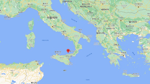 이탈리아 화산섬서 유독가스 피해 우려…300여명 대피