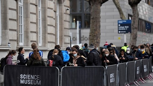 영국 연구진 "부스터샷, 오미크론 중증 예방 효과 최대 86%"