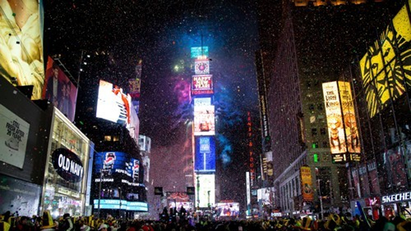 [World Now] "오미크론에 가려진 축제"‥크리스마스·새해 맞이 행사 줄줄이 취소