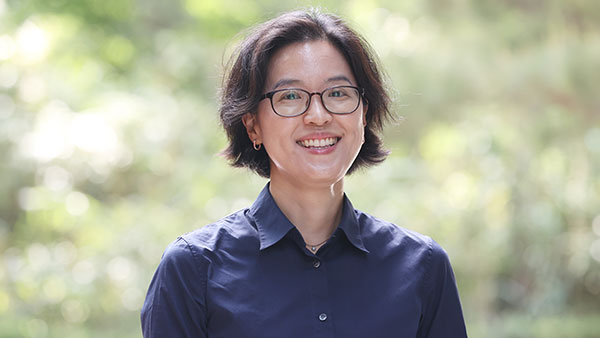 '저주토끼' 정보라 작가, 부커상 수상 불발 