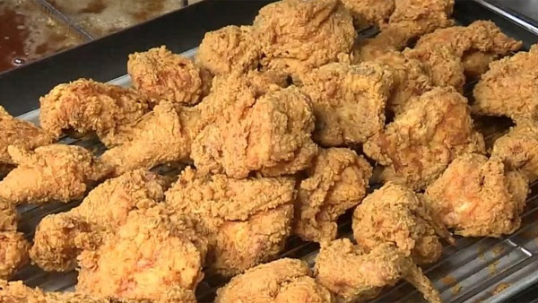 치킨에 사용되는 닭고기 가격·출고량 담합‥16개 업체에 과징금 1,758억 원
