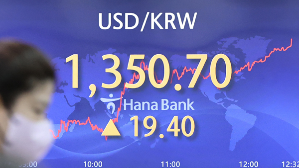 원달러 환율 13년 4개월 만에 1,350원 돌파‥주식시장은 급락 