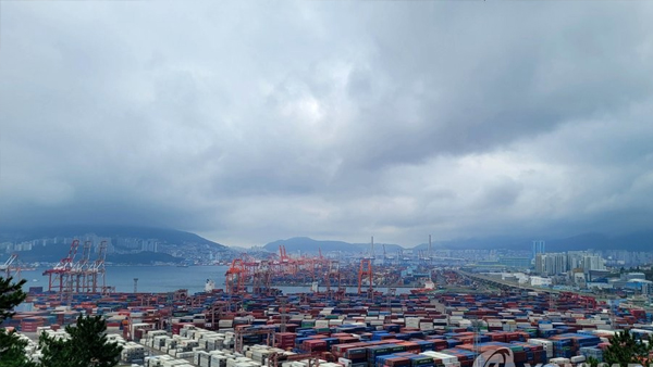 KDI, 두달째 "경기회복세 약화‥대외여건 악화로 수출 부진"