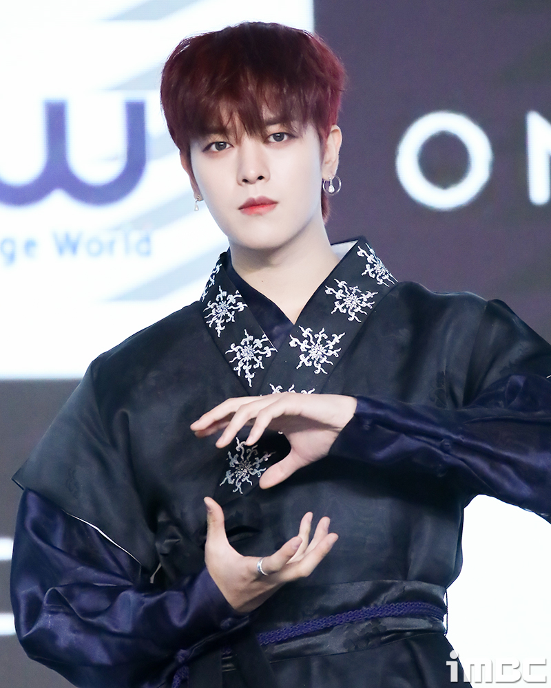 원어스 레이븐 사생활 논란자진 탈퇴"향후 5인 체제" 전문