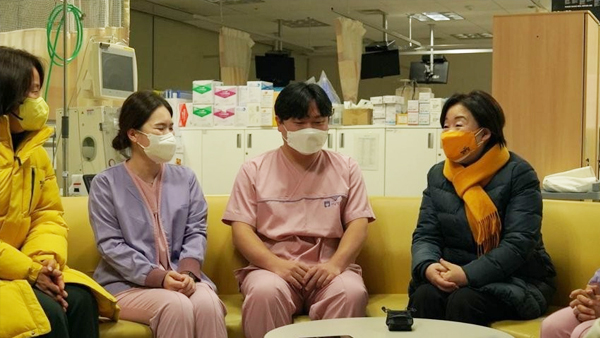 심상정 "'K-방역' 간호사·보건의료 인력 헌신, 제대로 보상해야"