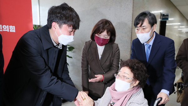 이용수 할머니 "여가부 없으면 저희는 죽었다"‥이준석 "공약사안"