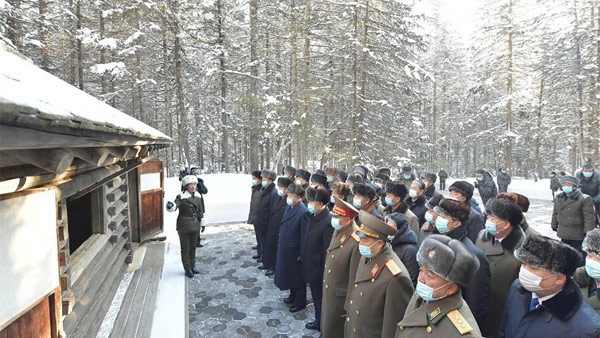 북한, '김정일 80주년 생일' 내부 축제로 마무리‥"'백두혈통' 정통성 부각"