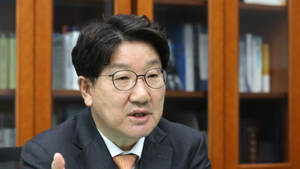 권성동 "安 측 누구도 여론조사 단일화 주장한 적 없어"