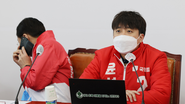 이준석 "선관위 인사 거취 표명해야"‥권영세 "사전투표 엉망진창, 반장선거냐"