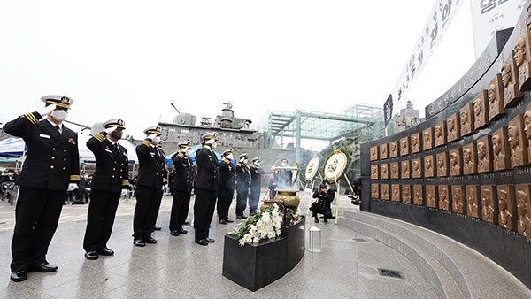 '천안함 피격 12주기'에 與野 "천안함 용사들 희생 추모‥국가안보태세 유지"