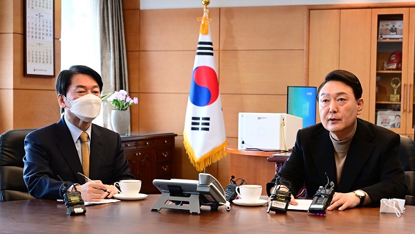 윤석열-안철수 회동‥"흔들림 없이 손잡고 한 팀" 