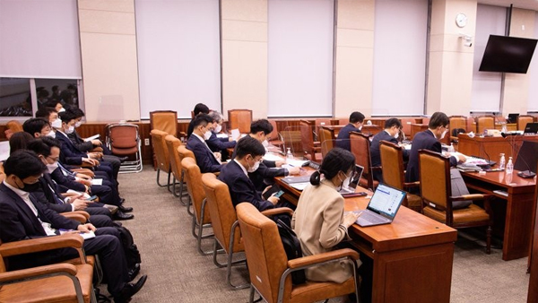 법사위 소위 '검수완박 중재안' 심사 본격화‥법안 처리 강행 