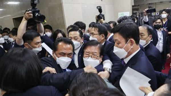 배현진, 박병석 국회의장 향해 "이게 당신의 민주주의냐, 사퇴하라"