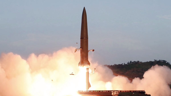 북, 동해상으로 탄도미사일 발사‥"비행거리 470km·고도 780km"