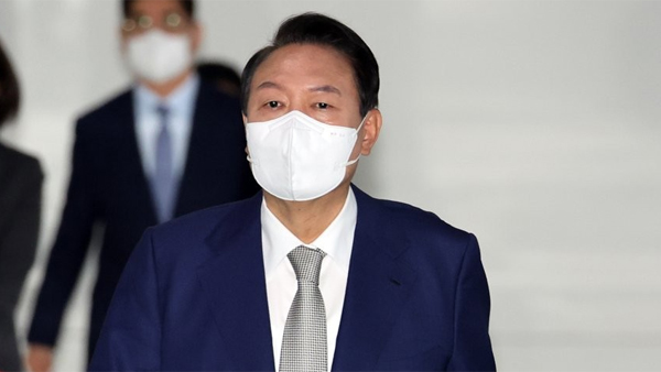 윤 대통령 "추경 물가 우려? 영세 자영업자 숨 넘어가"