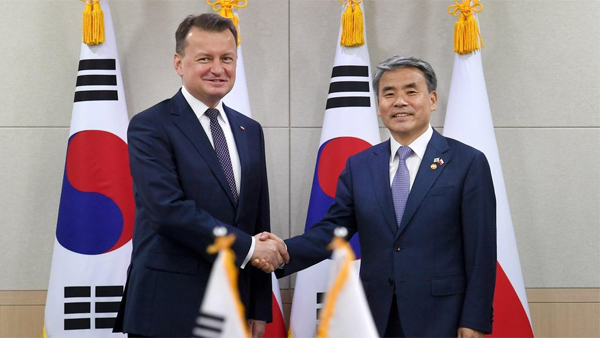 '한국과 국방협력 강화' 폴란드, 국방장관이 주요 방산업체 찾아