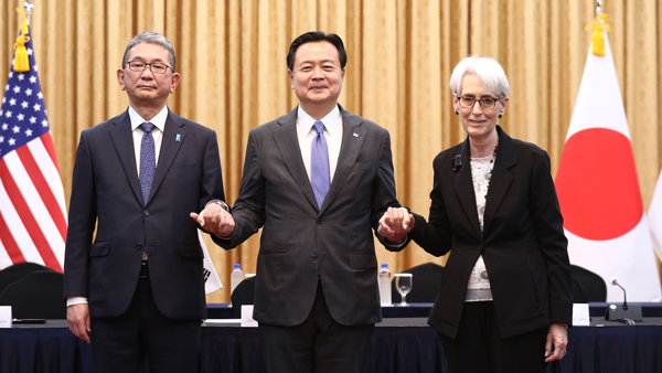 한미일 외교차관 "북핵 위협 억제 위해 한미일 안보협력 강화"