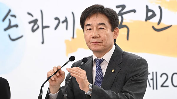 이용호 "오해 거의 풀렸고, 소나기 오래 안 가"‥'민들레' 재추진 시사