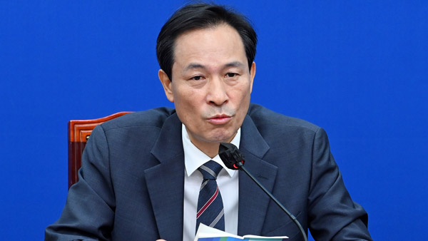 우상호 "이재명 겨냥한 압수수색, 유력 대선주자 향한 정치수사"