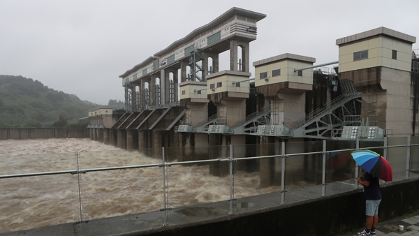 군 "북, 임진강 상류 황강댐 수문 개방‥수위 등 예의주시"