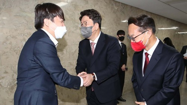 조해진 "이준석 징계, 최고위 의결해야"‥권성동 "당헌당규상 아냐"